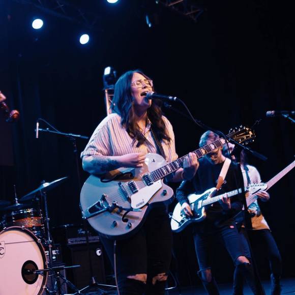 Meet your Posher, Erin - Picture 1 of 1